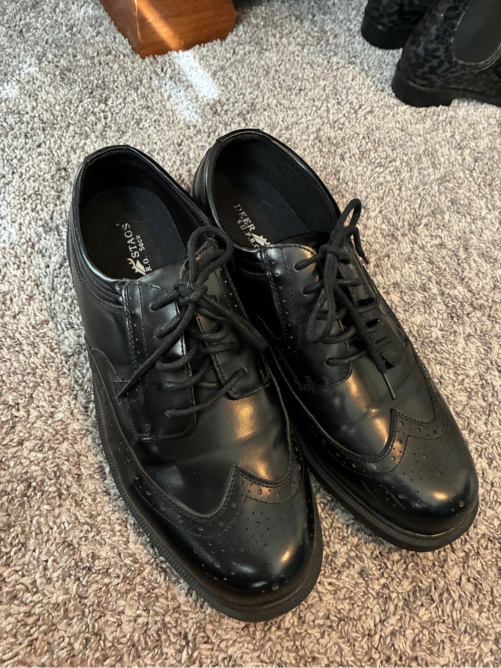 Deer Stags Black Leather Wingtip Oxford Dress Shoes